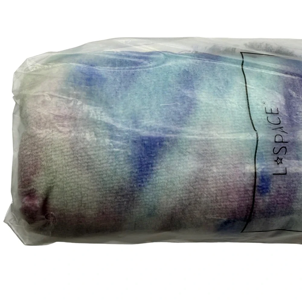 L*Space Beach Towel Tie Dye Purple Blue Cotton Fringe‎ NEW